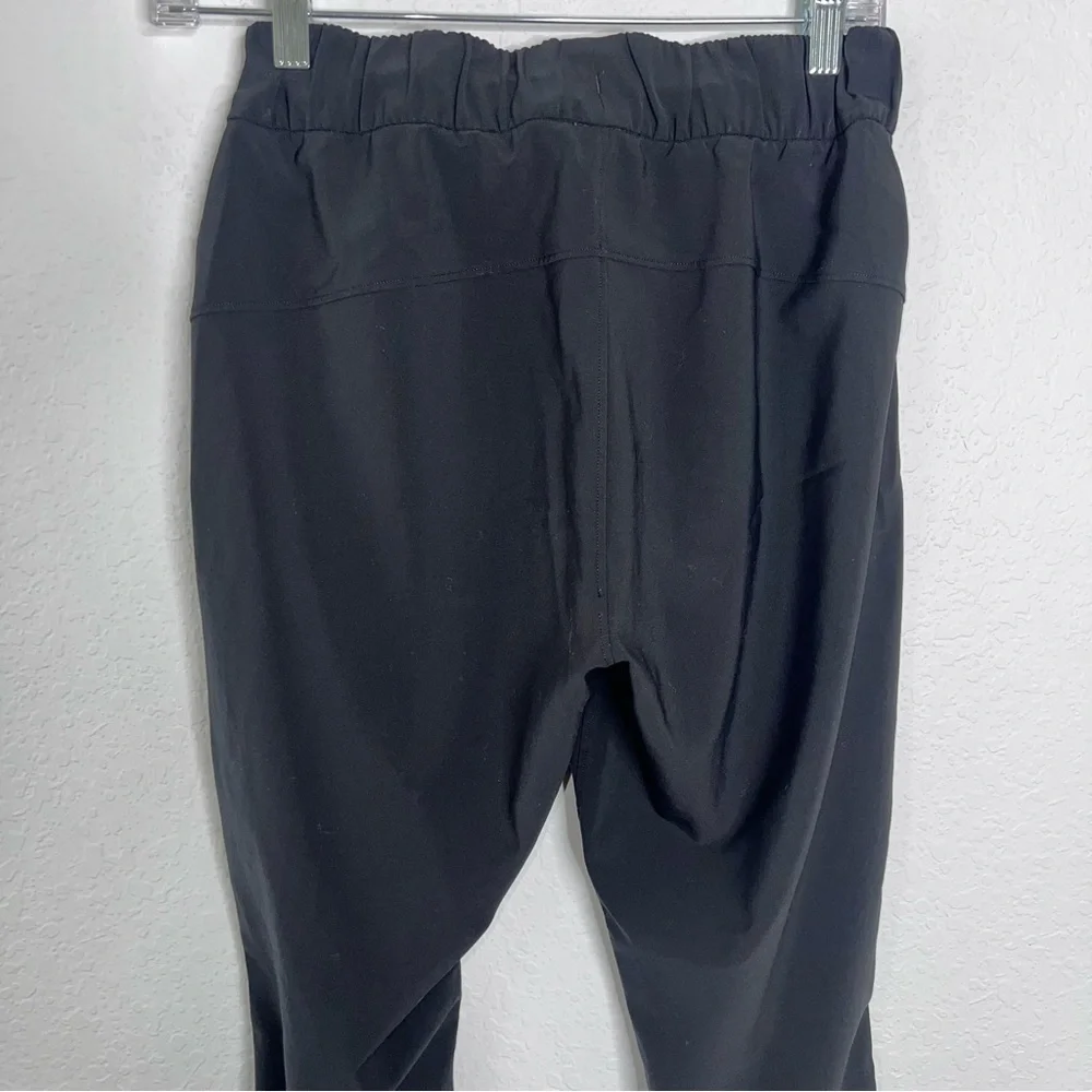 Lululemon Pants Womens 6 On The Fly Jogger 27